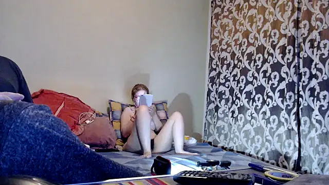 yunis32 online show from March 11, 5:24 pm