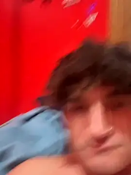 Snapshot of Gioxbaby chatting on December 15, 11:47 am Gioxbaby online show from December 15, 11:47 am