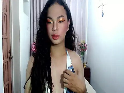 Snapshot of Shaneloveme chatting on December 17, 7:31 pm Shaneloveme online show from December 17, 7:31 pm