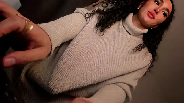 Snapshot of mxshemale_ladyboy chatting on October 12, 1:54 pm mxshemale ladyboy online show from October 12, 1:54 pm