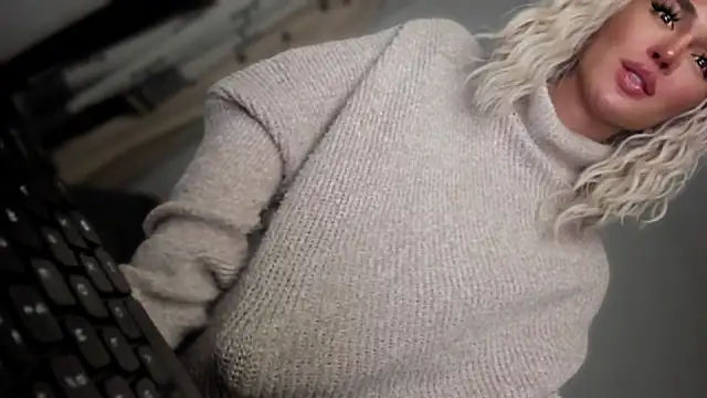 mxshemale ladyboy online show from October 31, 12:33 am