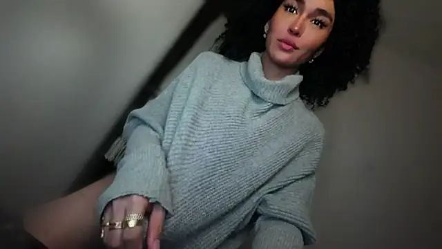 Snapshot of mxshemale_ladyboy chatting on December 5, 9:00 pm mxshemale ladyboy online show from December 5, 9:00 pm