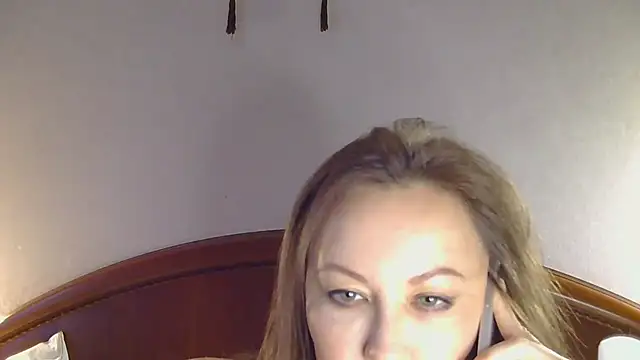 NessaMuti online show from December 17, 11:05 am