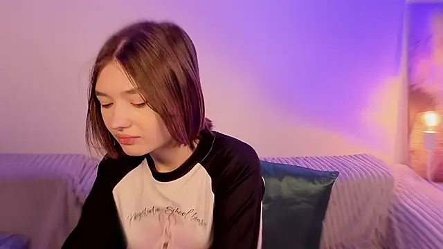 Leyla crsh online show from February 10, 5:11 am