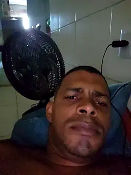 Snapshot of marreta240675 chatting on March 5, 10:33 am marreta240675 online show from March 5, 10:33 am