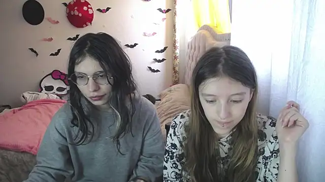 Briar y Blair online show from March 12, 4:13 pm