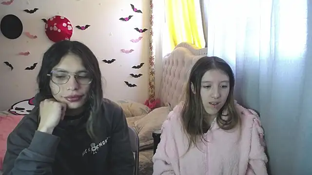 Briar y Blair online show from March 14, 2:11 pm