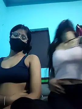 Snapshot of Aaradhya-Rani chatting on March 2, 6:48 pm Aaradhya-Rani online show from March 2, 6:48 pm