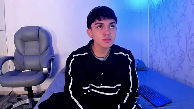  TaylorBlack online show from January 6, 11:25 am