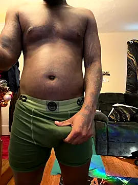 Snapshot of daddydarkskindikk chatting on December 18, 6:25 pm daddydarkskindikk online show from December 18, 6:25 pm