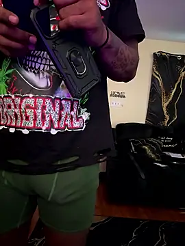 Snapshot of daddydarkskindikk chatting on January 11, 1:05 pm daddydarkskindikk online show from January 11, 1:05 pm