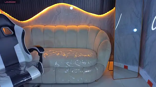 Snapshot of Tifany_Tx chatting on February 21, 1:01 pm Tifany Tx online show from February 21, 1:01 pm