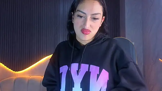 Snapshot of Tifany_Tx chatting on February 26, 12:26 pm Tifany Tx online show from February 26, 12:26 pm