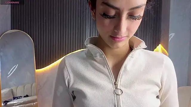 Tifany Tx online show from June 25, 7:18 pm