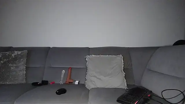 german huzon online show from February 11, 6:57 pm