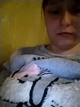 Snapshot of LusaF chatting on December 16, 7:30 pm LusaF online show from December 16, 7:30 pm