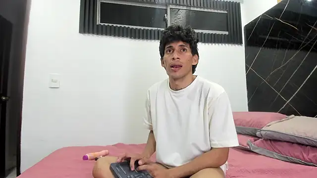 Emer santos online show from January 9, 7:59 pm