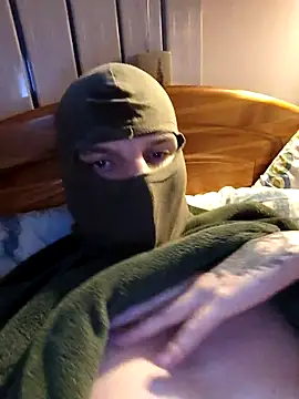 BottomB95xh online show from December 16, 2:22 pm