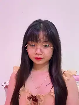 Snapshot of ___KARA___ chatting on July 10, 3:44 am KARA online show from July 10, 3:44 am
