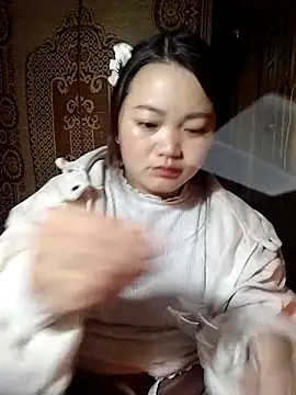 miluxa online show from December 18, 2:17 am