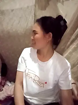 Girl cutee online show from March 25, 1:28 pm