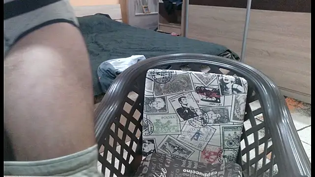 alieninhumanbody1 online show from January 9, 2:14 am