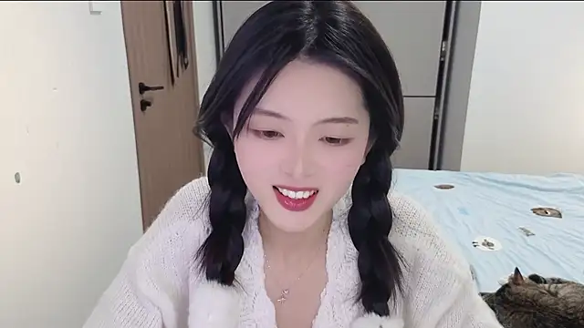 Koikoi    online show from January 12, 2:00 pm