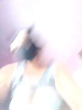 Snapshot of DIRTY-MOMS chatting on December 19, 5:25 am DIRTY-MOMS online show from December 19, 5:25 am