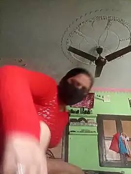 Snapshot of DIRTY-MOMS chatting on December 20, 7:15 am DIRTY-MOMS online show from December 20, 7:15 am