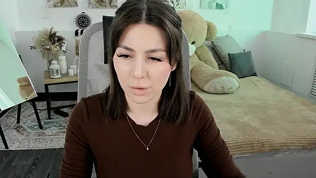 Snapshot of DiRosie chatting on March 7, 12:02 pm DiRosie online show from March 7, 12:02 pm