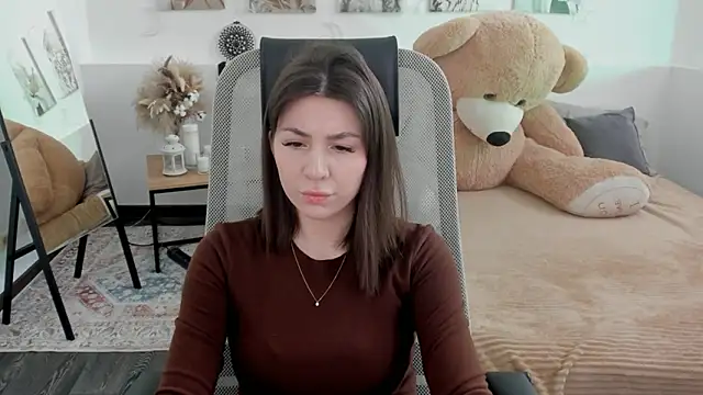 Snapshot of DiRosie chatting on March 17, 5:55 am DiRosie online show from March 17, 5:55 am