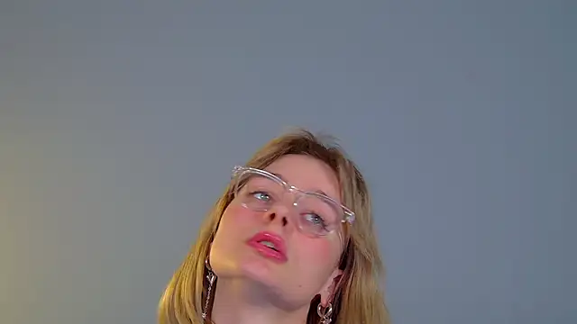 Snapshot of MerlinMeyer chatting on March 17, 6:22 pm MerlinMeyer online show from March 17, 6:22 pm