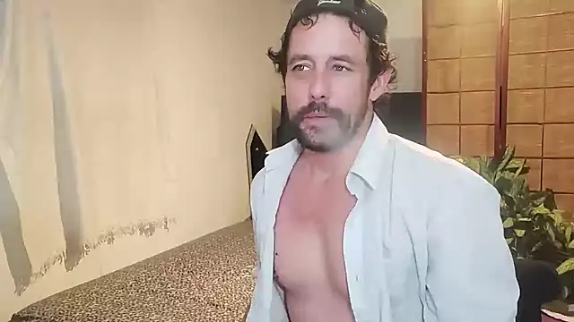 RealCC1986 online show from February 8, 8:40 am