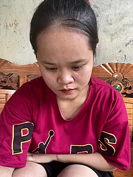 Thanhhuyen001 online show from January 18, 4:49 am