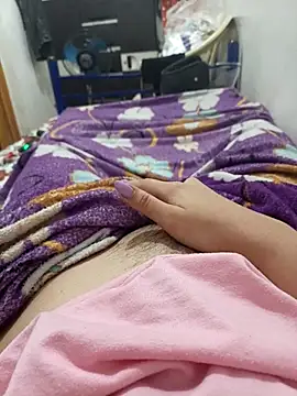 Snapshot of lwkfine chatting on December 18, 2:56 pm lwkfine online show from December 18, 2:56 pm