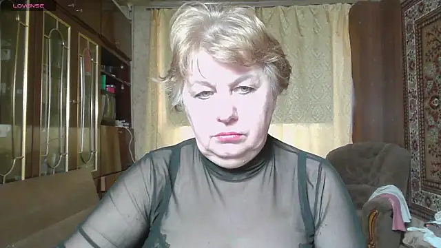 Snapshot of Casey_peach chatting on March 29, 4:12 am Casey peach online show from March 29, 4:12 am