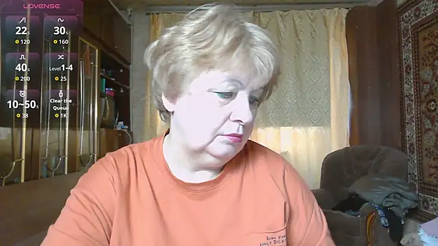 Snapshot of Casey_peach chatting on March 30, 4:02 am Casey peach online show from March 30, 4:02 am