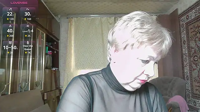 Snapshot of Casey_peach chatting on April 4, 3:38 am Casey peach online show from April 4, 3:38 am