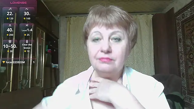 Snapshot of Casey_peach chatting on April 8, 6:19 pm Casey peach online show from April 8, 6:19 pm