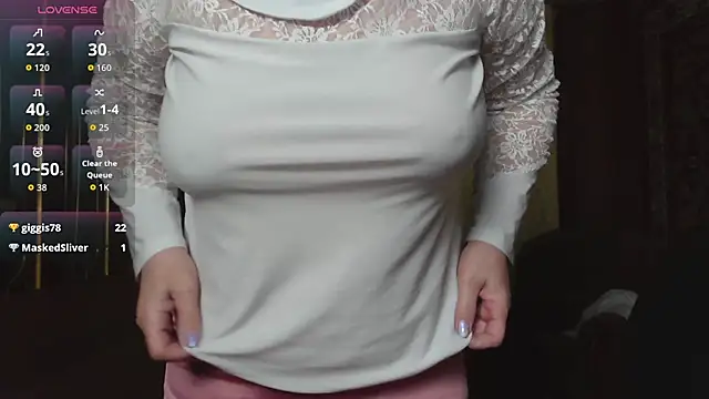 Snapshot of Casey_peach chatting on April 15, 5:31 pm Casey peach online show from April 15, 5:31 pm