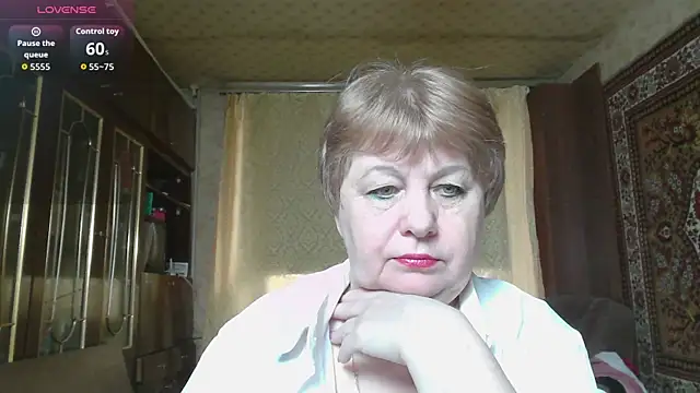 Snapshot of Casey_peach chatting on April 24, 4:04 am Casey peach online show from April 24, 4:04 am
