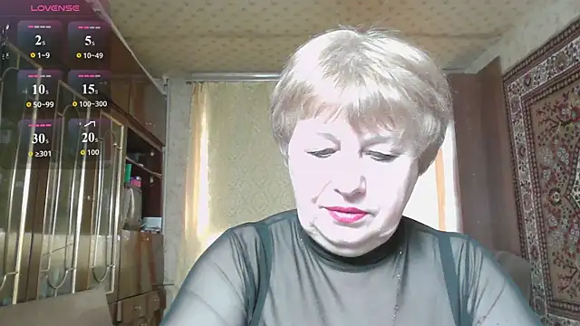 Snapshot of Casey_peach chatting on May 4, 5:25 am Casey peach online show from May 4, 5:25 am