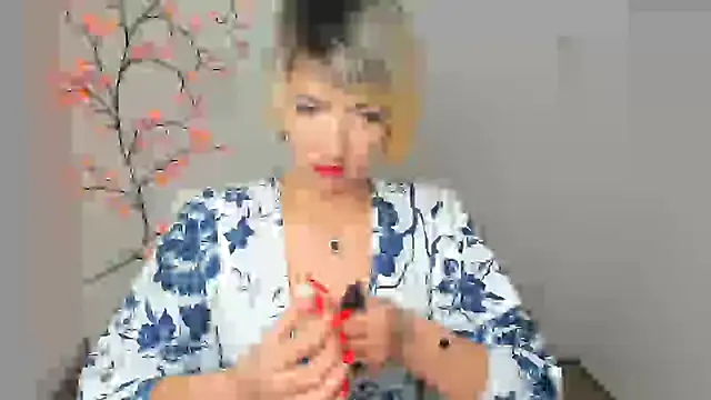 Snapshot of Lana_Foxyy chatting on March 2, 5:19 am Lana Foxyy online show from March 2, 5:19 am