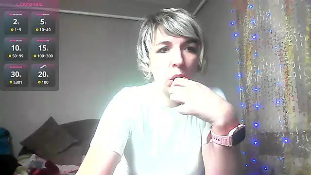 Snapshot of Lana_Foxyy chatting on March 25, 7:42 pm Lana Foxyy online show from March 25, 7:42 pm