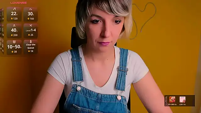 Lana Foxyy online show from April 28, 6:02 pm