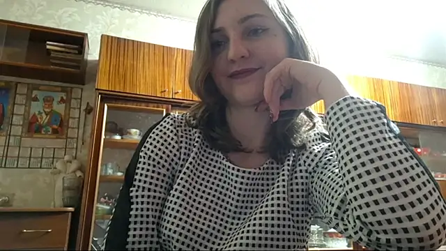 MysticSteph online show from February 2, 4:38 pm