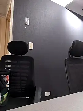 Snapshot of Venuz_Rivers_ chatting on December 17, 1:17 pm Venuz Rivers online show from December 17, 1:17 pm