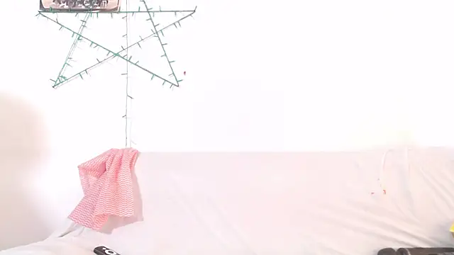 Snapshot of litte_ebonyx chatting on February 11, 8:58 pm litte ebonyx online show from February 11, 8:58 pm