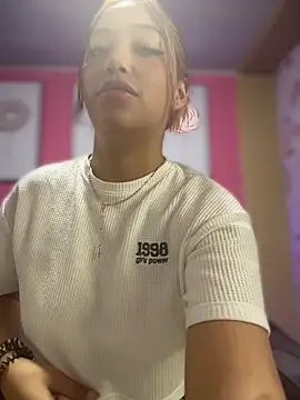 Snapshot of Kitty-LS chatting on December 18, 1:17 pm Kitty-LS online show from December 18, 1:17 pm