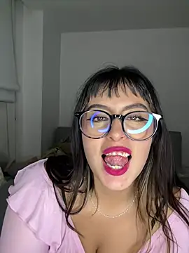 justmariee online show from March 28, 2:55 am